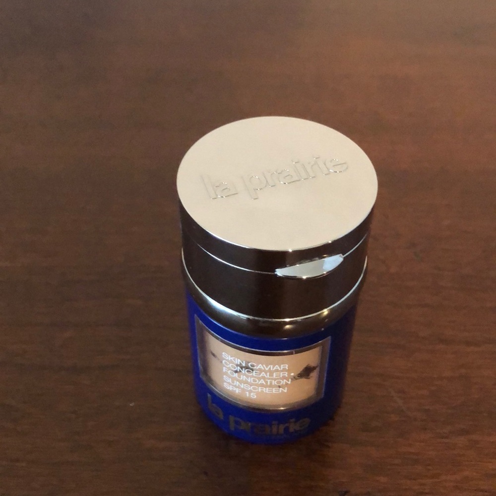 La Prairie Skin Caviar Concealer Foundation N10